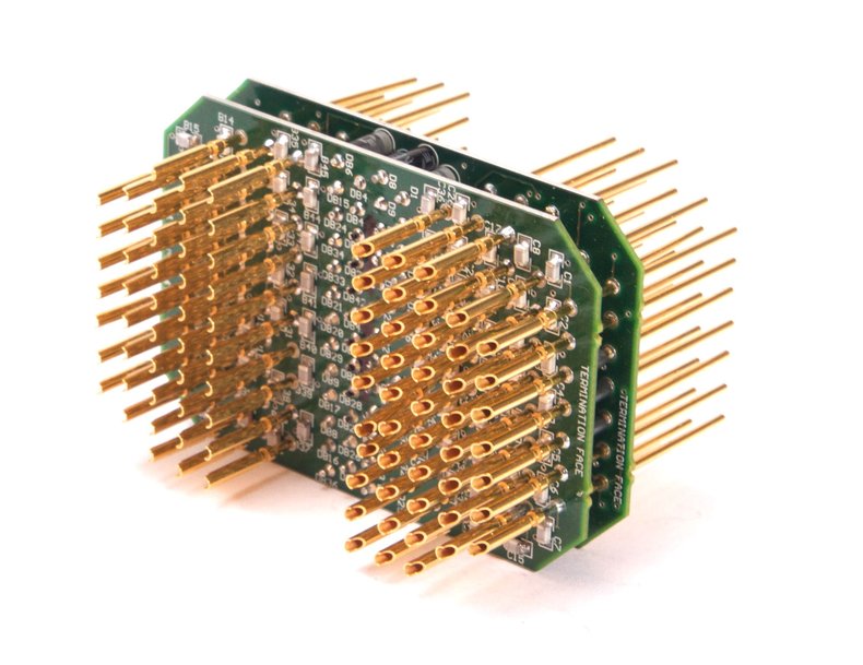 Electromagnetic interference mitigating connectors